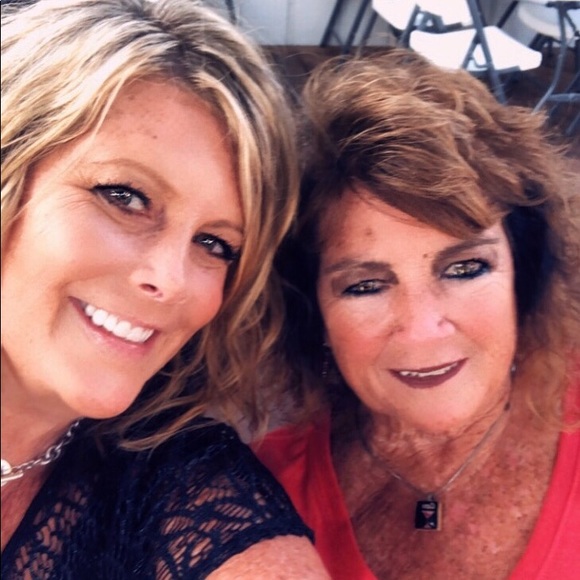 Meet your seller / buyer Jill ❤️🐾🍷🍾☠😇👿 - Picture 8 of 8